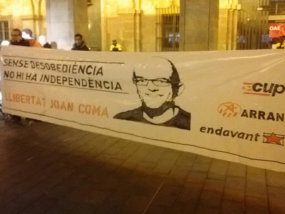 Desenes de concentracions reclamen la llibertat per Joan Coma i la desobediència a l'estat.