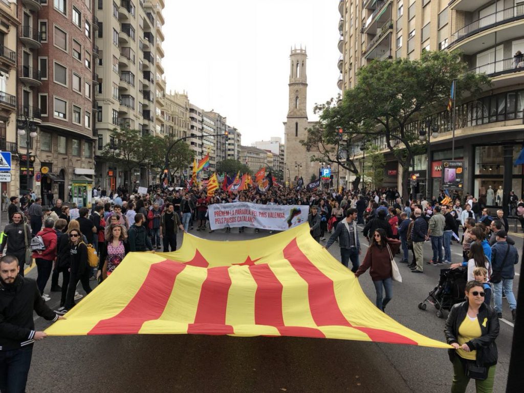 València torna a sortir al carrer per la manifestació de la diada del País Valencià