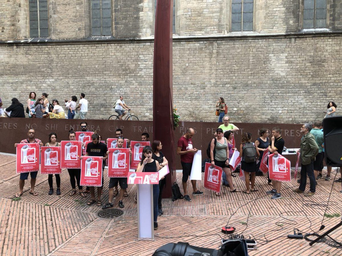Per a que no continuïn decidint per nosaltres, als Països Catalans, autodeterminació!