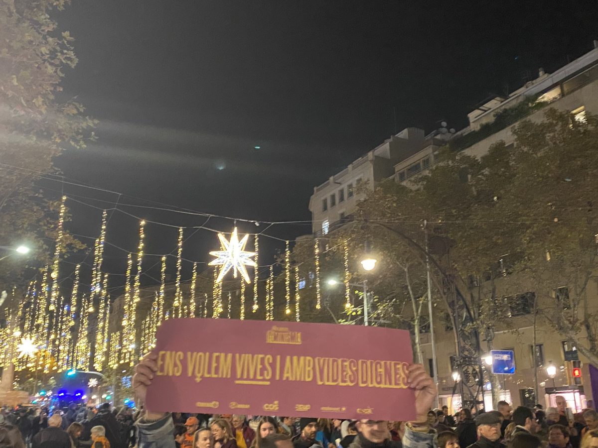 Fusterianes en lila, unides amb i per la classe